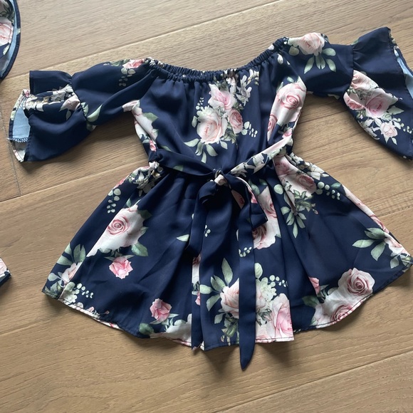 Mommy & Me matching floral dresses - Picture 3 of 10